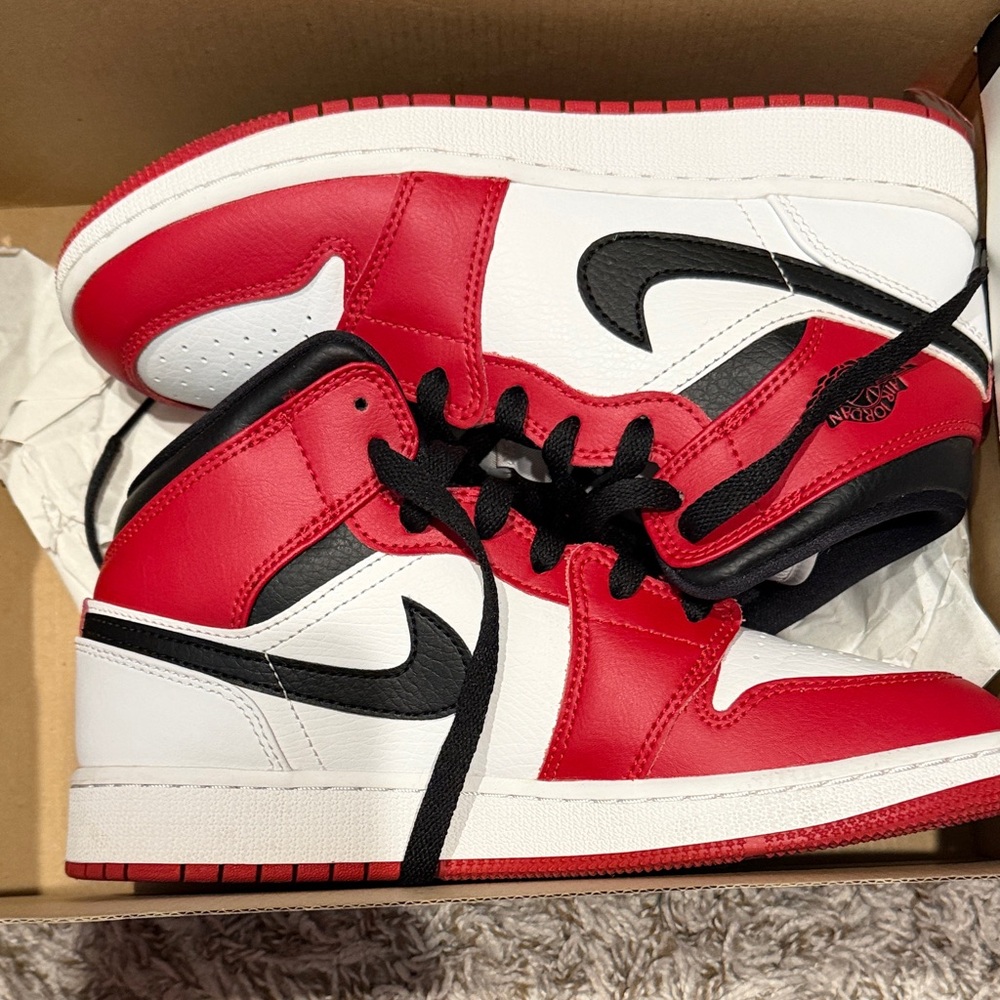 Jordan Athletic Shoes Red Black White